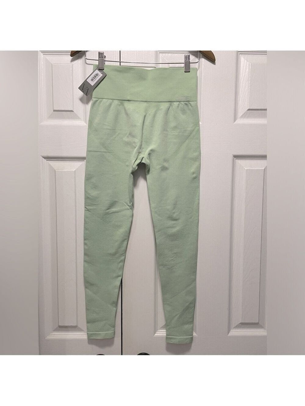 NWT Vitae Apparel RECHARGE leggings Mint Green Large